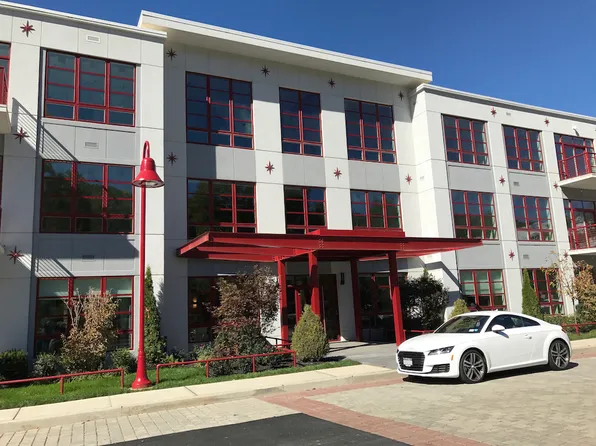 The Lofts on Saw Mill River