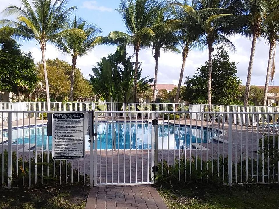 2nd image of 2677 SW 83rd Ave