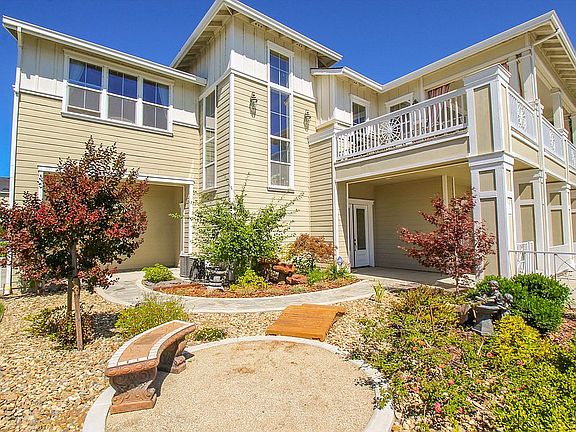 4th image of 1001 Park Ln