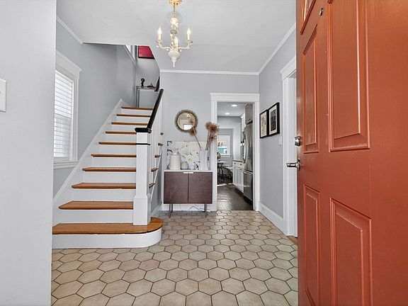 2nd image of 164 Floral Ave