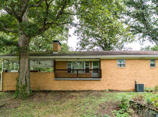 446 Powder House Rd, Powell, TN 37849