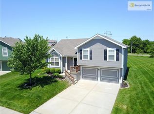 10651 N Marsh Ave, Kansas City, MO 64157
