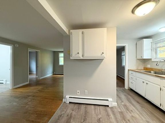 5th image of 61 Pleasant St #7
