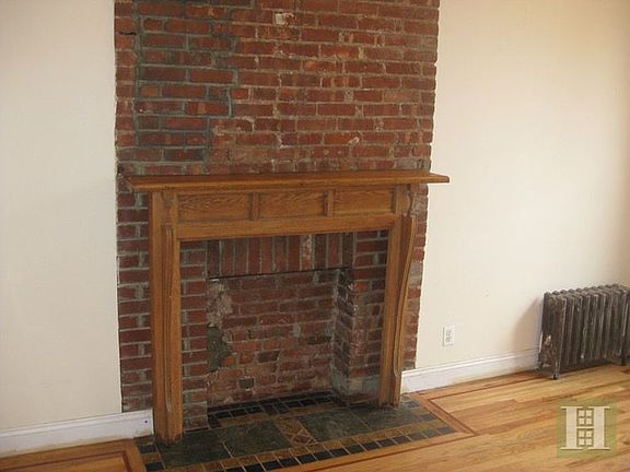 3rd image of 112 W 136th St APT 2