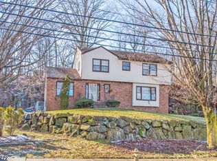 148 Jackson Ave, Wayne, NJ 07470