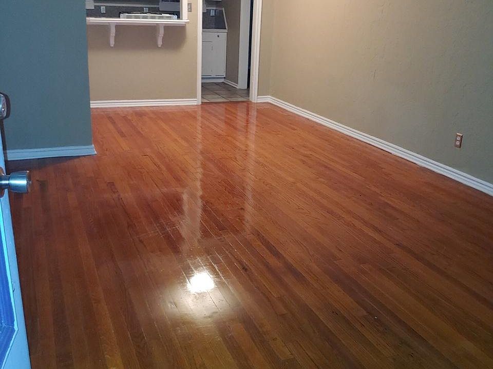 1st image of 4000 Pine Ave