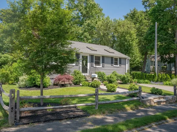 42 Kensington Rd, Weymouth, MA 02188