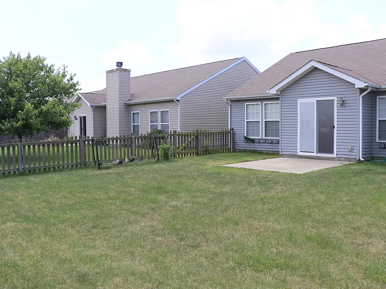 209 Equestrian Dr — Photo 9