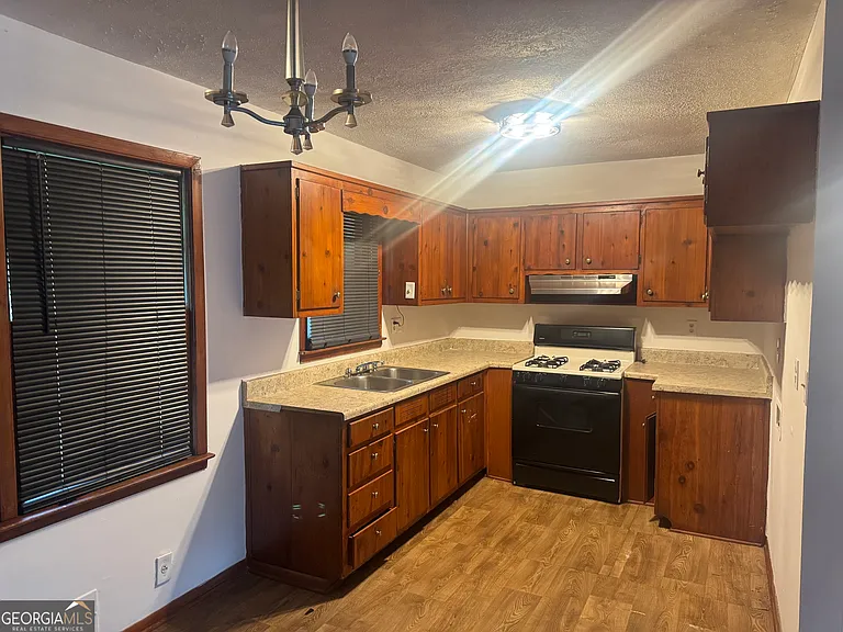 1569 Rock Cut Rd — Photo 10