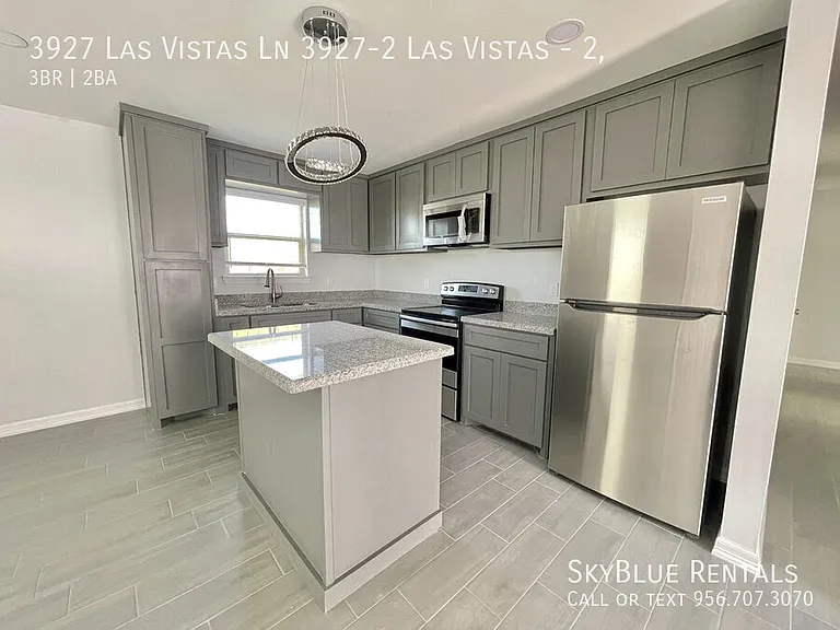 3927 Las Vistas Ln #2 — Photo 2