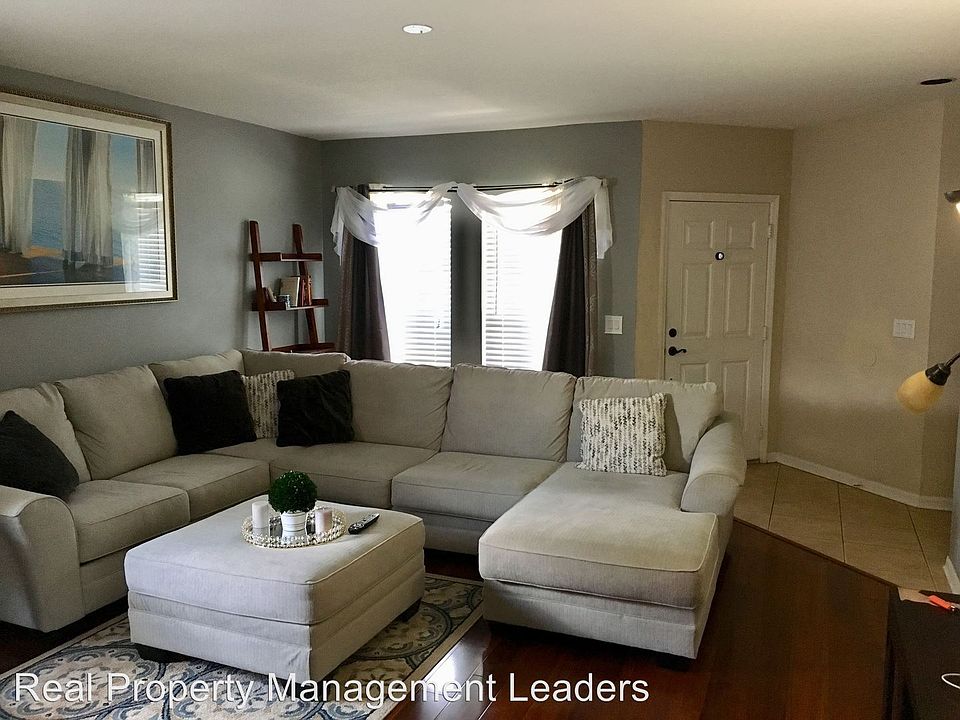 1st image of 10866 Newbridge Dr