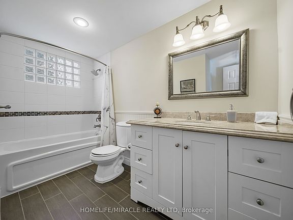 4th image of 38 River View Dr