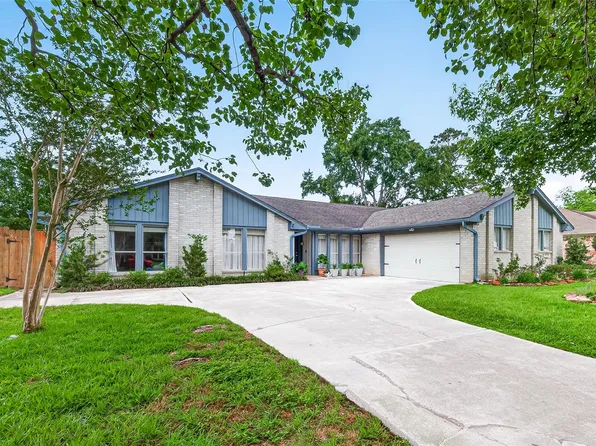 17611 Sorrel Ridge Dr, Spring, TX 77388