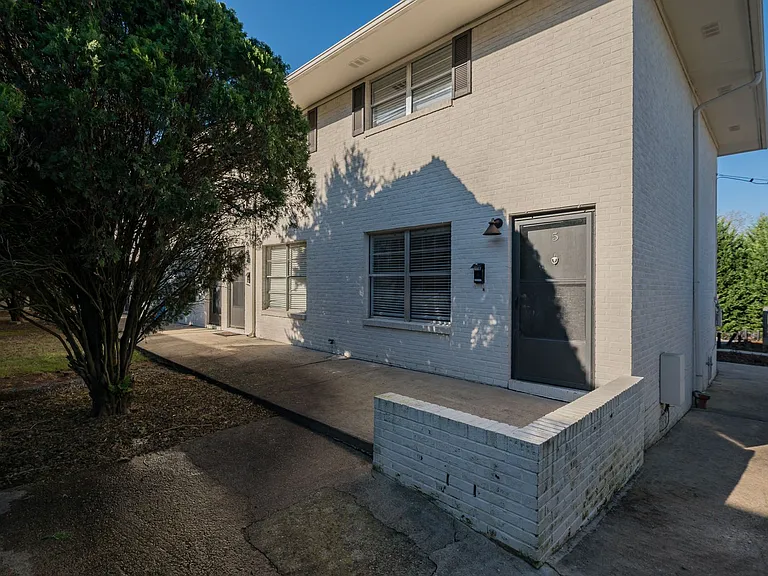 3200 Hillside Ave — Photo 40