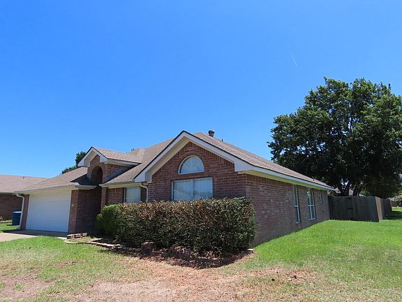 2nd image of 202 Ash Dr
