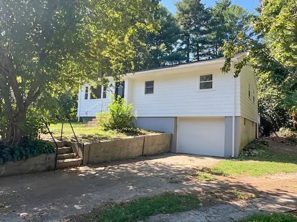 28 Parliament Dr, Franklin, MA 02038