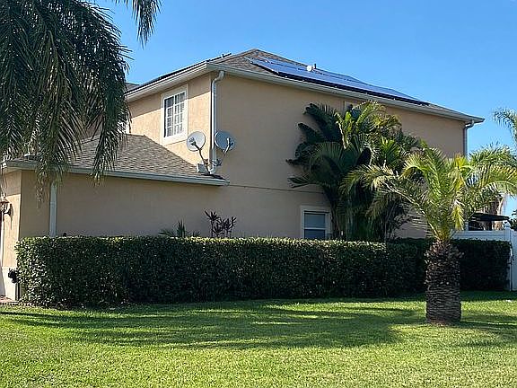 2nd image of 451 Tamarind Parke Ln