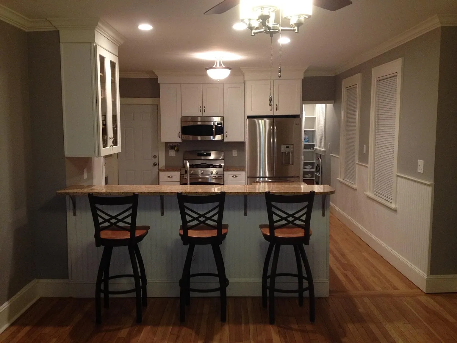 2 bed, 1250 sqft, $2,200 — Photo 2