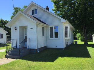 1241 Rhode Island St, Sturgeon Bay, WI 54235