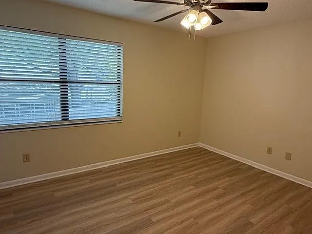5627 Pinebay Cir S — Photo 12