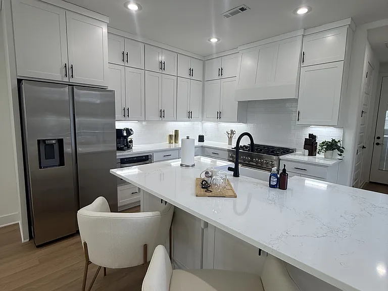 1332 Van Buren Ave — Photo 7