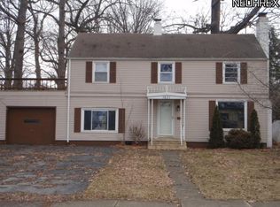 1631 Sunset Dr NE, Warren, OH