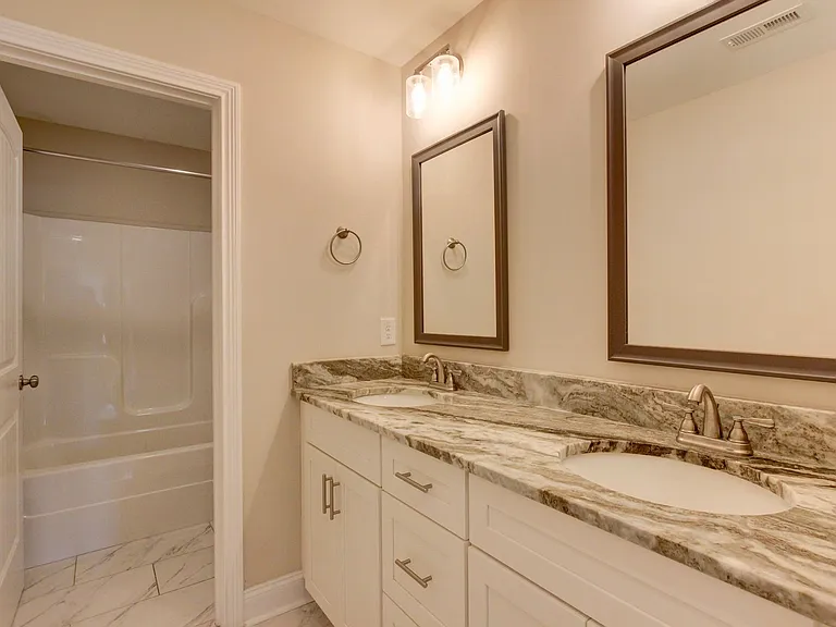 230 Cotoneaster Ln — Photo 34