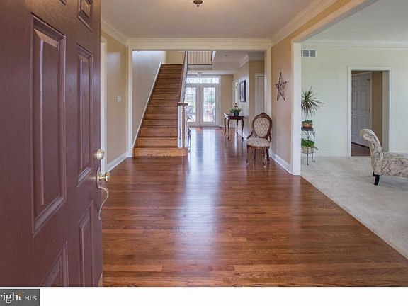 5th image of 71 Harvest Cir