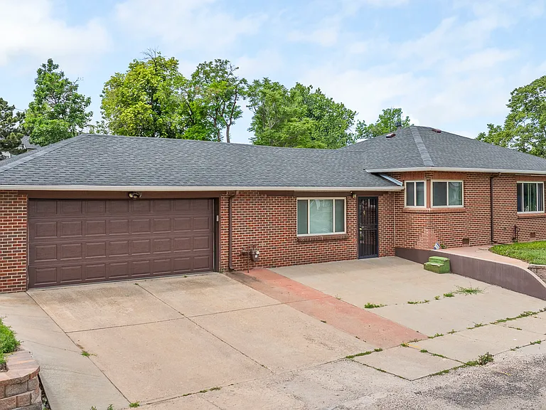 4546 Lowell Blvd #R — Photo 12
