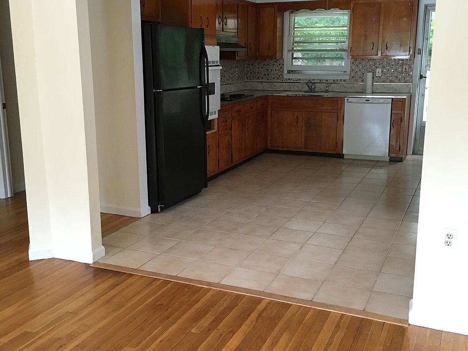 DR to Kitchen