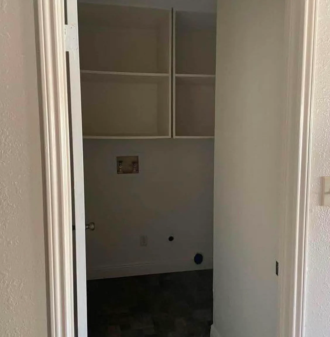 3 bed, 1000 sqft, $950 — Photo 3