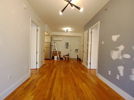 Rented by City Vista Inc | media 31