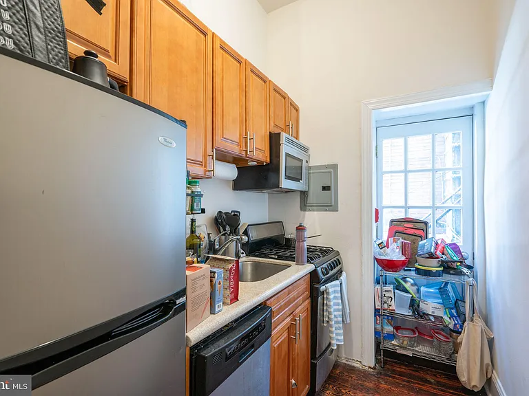 2033 Spruce St #5 — Photo 8