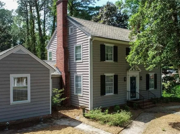 26060 Court St, Courtland, VA 23837