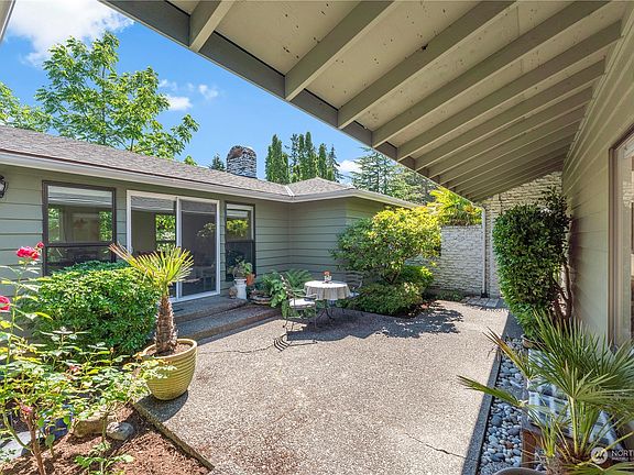 5th image of 19420 46TH Avenue NE