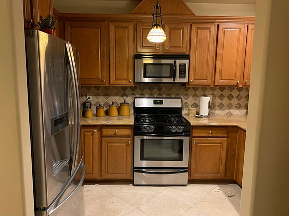 5th image of 4110 La Crescenta Ave APT 108