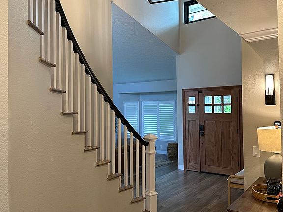 4th image of 24067 Arminta St