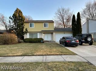18155 Lincoln Dr, Southfield, MI
