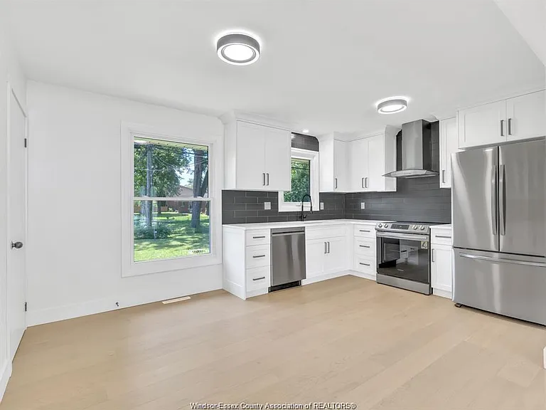2445 Todd Ln — Photo 4