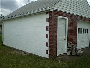 2nd image of 540 E Oakland St
