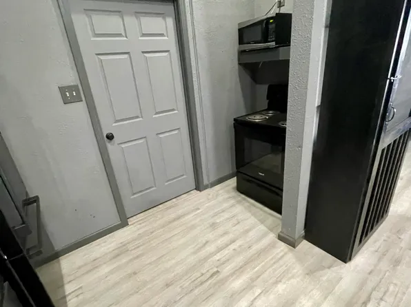 1509 W 8th St #B, Post, TX 79356