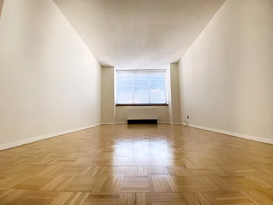 Rented by Royal Operation System | media 14