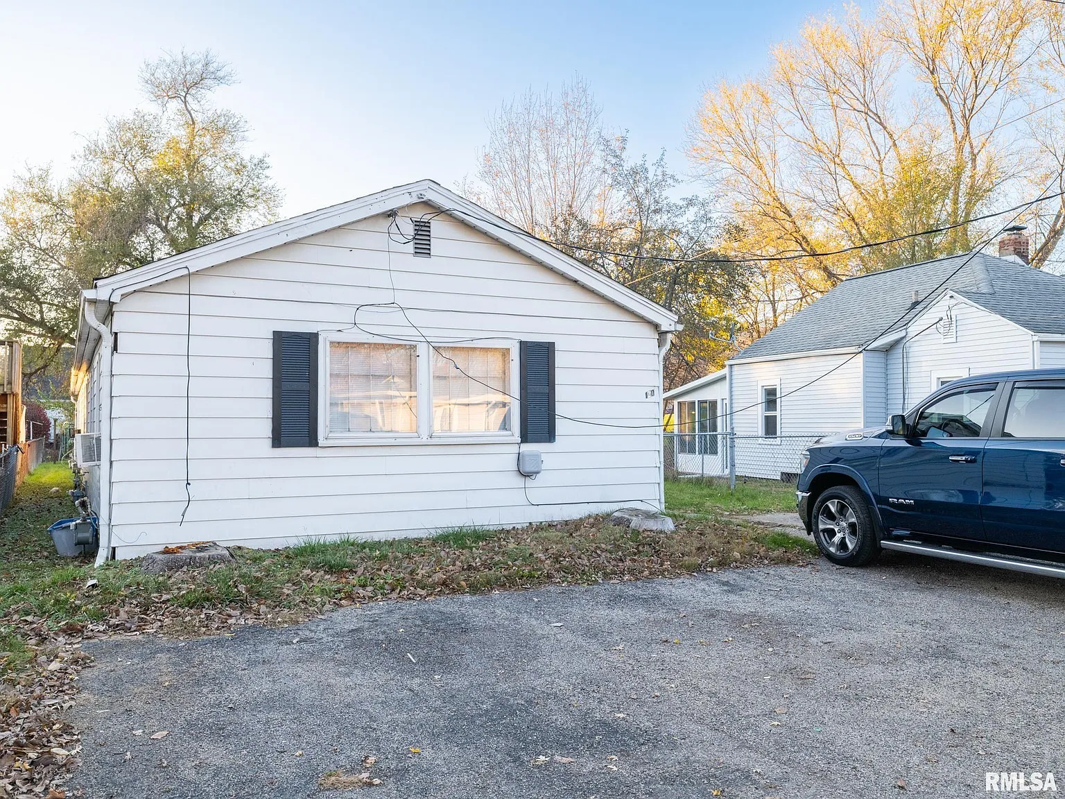 120 Linden St photo 1