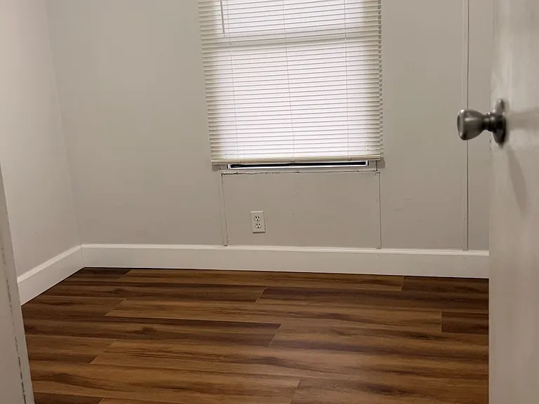 1400 Mobley Ln — Photo 8