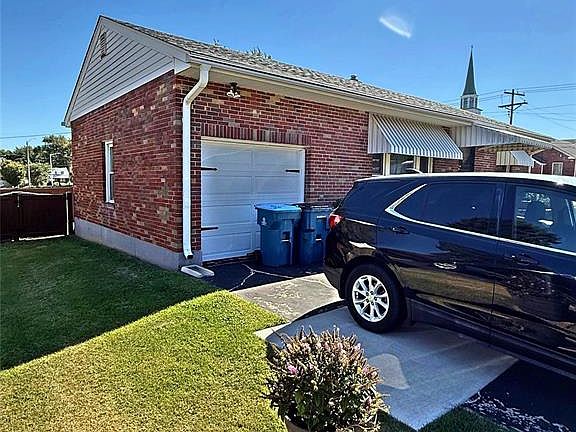 4th image of 8704 Agate Ct