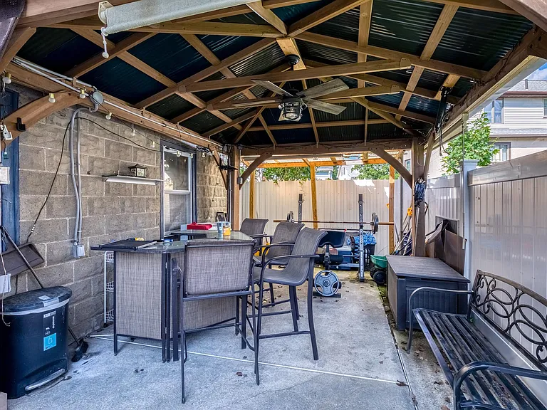 338 Riverside Ave — Photo 24