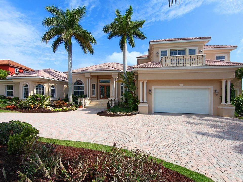 For Sale: 243 ROBIN DR, SARASOTA, FL 34236