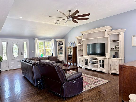 5th image of 12 Ox Bow Road