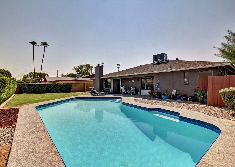 1st image of 4336 W Larkspur Dr