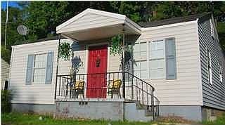 1st image of 321 Short 24th Ave E